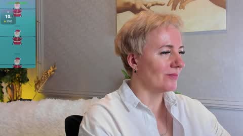 Snapshot of nika_smit chatting on 12.21.24 Nika online show from 12.21.24