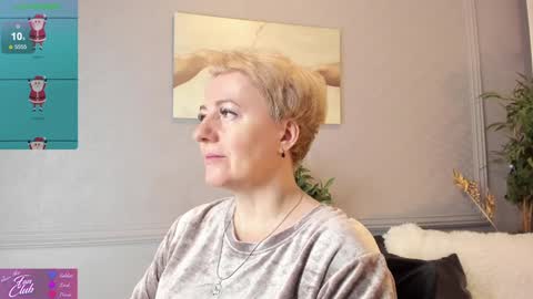 Snapshot of nika_smit chatting on 12.25.24 Nika online show from 12.25.24