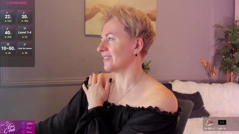 Snapshot of nika_smit chatting on 01.04.25 Nika online show from 01.04.25