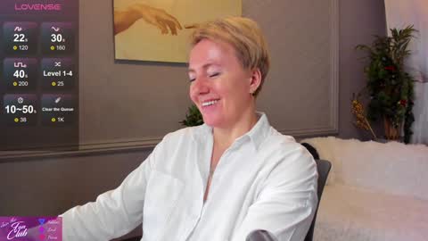 Snapshot of nika_smit chatting on 01.11.25 Nika online show from 01.11.25