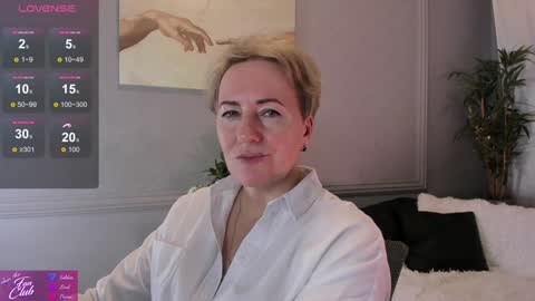 Snapshot of nika_smit chatting on 01.18.25 Nika online show from 01.18.25