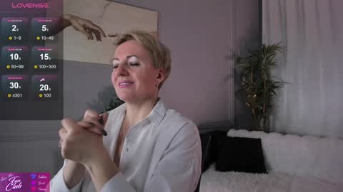 Snapshot of nika_smit chatting on 01.25.25 Nika online show from 01.25.25