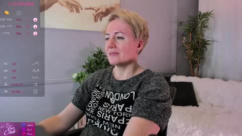 Snapshot of nika_smit chatting on 01.26.25 Nika online show from 01.26.25