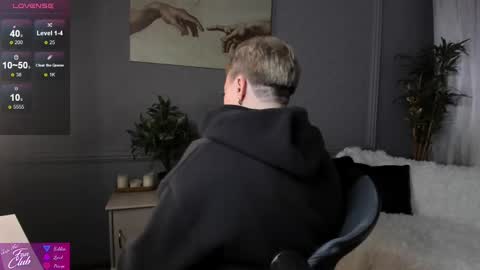 Snapshot of nika_smit chatting on 03.03.25 Nika online show from 03.03.25