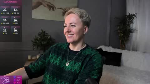 Snapshot of nika_smit chatting on 03.03.25 Nika online show from 03.03.25