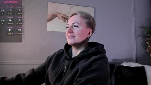 Snapshot of nika_smit chatting on 03.04.25 Nika online show from 03.04.25