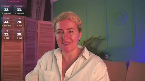 Snapshot of nika_smit chatting on 11.07.25 Nika online show from 11.07.25