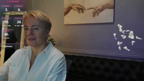 Snapshot of nika_smit chatting on 11.22.25 Nika online show from 11.22.25