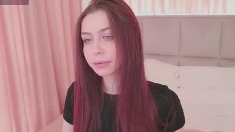 Snapshot of nikaletta chatting on 04.28.26 Nika online show from 04.28.26