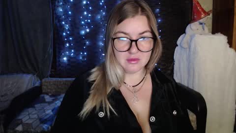 Nika online show from 11.12.25