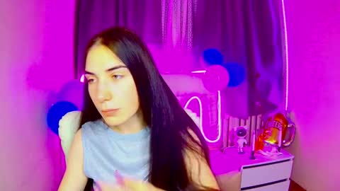 nikastarkk online show from 10.01.25