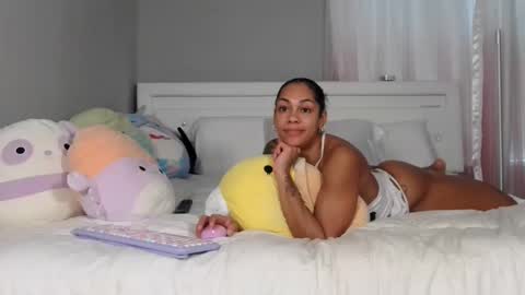 Snapshot of nikayasworld chatting on 11.26.25 nikayasworld online show from 11.26.25