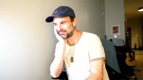 Snapshot of nikejude56 chatting on 09.08.25 Nike Jude online show from 09.08.25