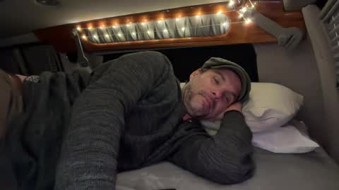 Snapshot of nikejude56 chatting on 01.10.26 Nike Jude online show from 01.10.26