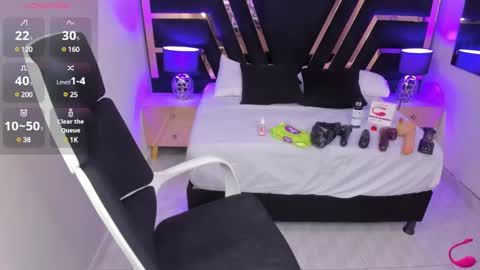 Niki online show from 12.20.24