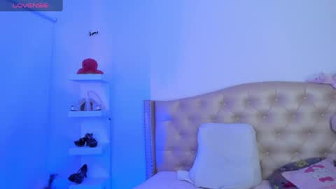 Snapshot of nikiibrooks chatting on 01.02.25 Niikii online show from 01.02.25