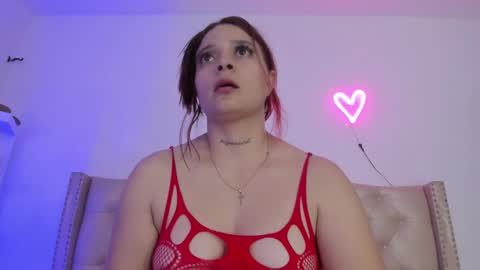 Snapshot of nikiibrooks chatting on 02.15.25 Niikii online show from 02.15.25