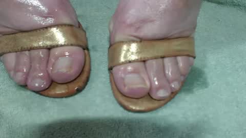 Snapshot of nikisissyfeet chatting on 02.03.25 nikisissyfeet online show from 02.03.25