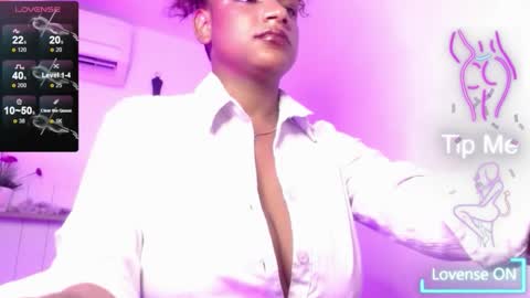 Snapshot of nikitakisskm chatting on 10.25.25 nikitakisskm online show from 10.25.25