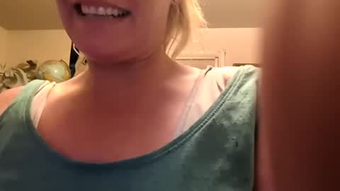 nikki32313 online show from 04.17.26