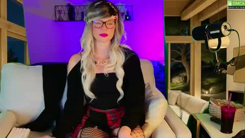 Kitty Chatte online show from 09.11.25