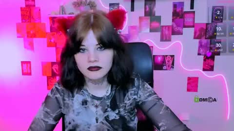 Snapshot of nikki_kiss_ chatting on 05.14.26 nikki_kiss_ online show from 05.14.26