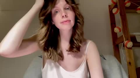 Snapshot of nikki_mi chatting on 12.21.24 Nikki online show from 12.21.24