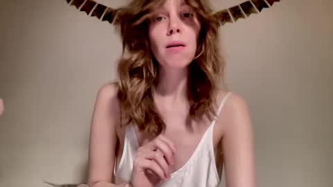 Snapshot of nikki_mi chatting on 12.26.24 Nikki online show from 12.26.24