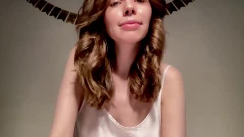 Snapshot of nikki_mi chatting on 01.05.25 Nikki online show from 01.05.25