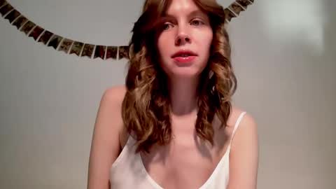 Snapshot of nikki_mi chatting on 01.17.25 Nikki online show from 01.17.25