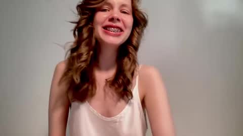 Snapshot of nikki_mi chatting on 02.16.25 Nikki online show from 02.16.25