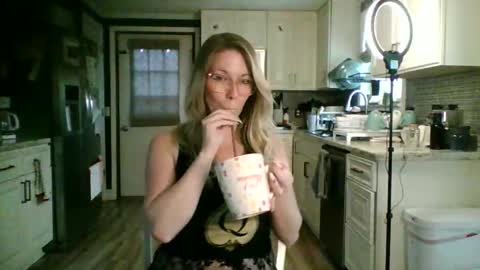 nikkib653466 online show from 04.10.26