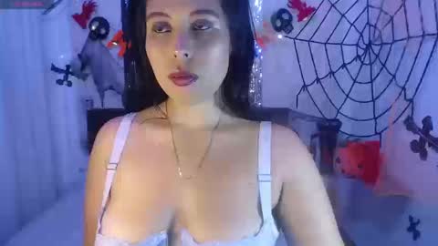 NikkieMilky online show from 10.10.25
