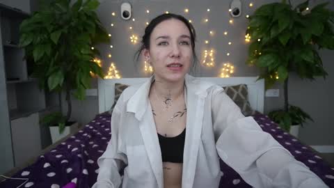 Snapshot of nikkigoldx chatting on 02.01.25 Nikki online show from 02.01.25