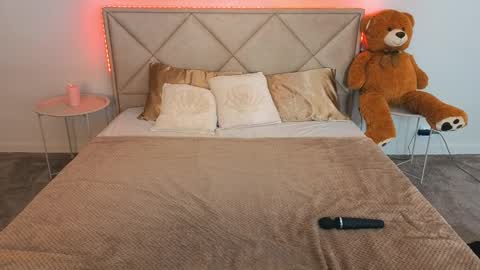 Nikki online show from 04.08.26