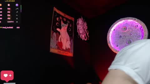 Nikky online show from 04.12.26