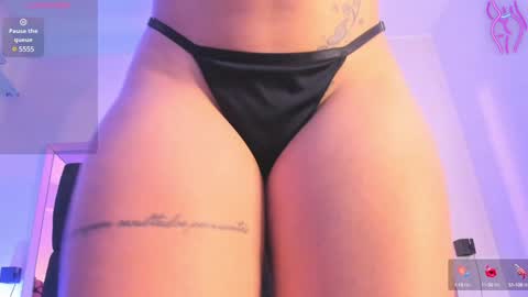 Snapshot of nikkysmiith chatting on 02.07.25 online show from 02.07.25