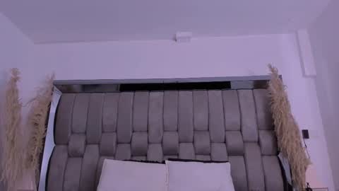 Snapshot of nikkysmiith chatting on 09.22.25 online show from 09.22.25