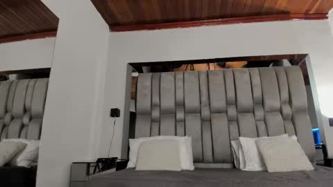 Snapshot of nikkysmiith chatting on 10.02.25 online show from 10.02.25