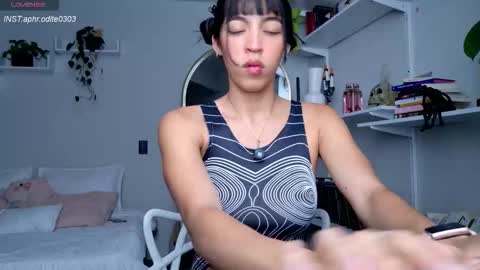Nicole cam online show from 10.27.25