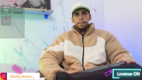 Snapshot of nikolay_dimitrov chatting on 11.19.25 online show from 11.19.25