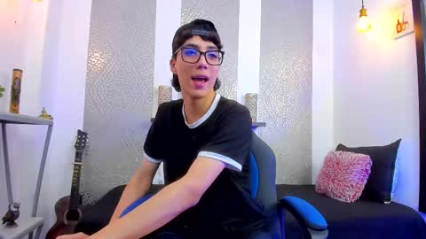    online show from 03.02.25