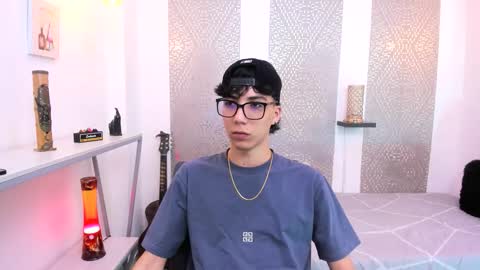    online show from 09.15.25