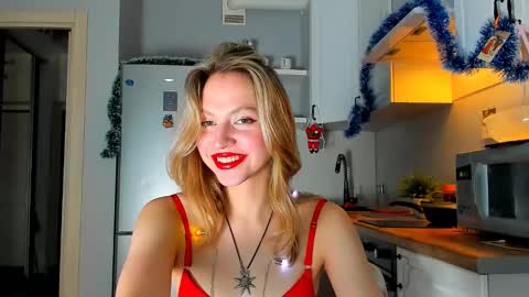 Snapshot of niky_jess chatting on 12.24.24 Veronica online show from 12.24.24