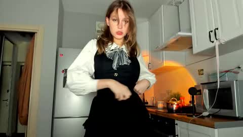 Snapshot of niky_jess chatting on 02.05.25 Veronica online show from 02.05.25