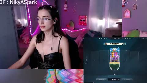 Snapshot of nikyastark chatting on 06.10.26 Niky A Stark online show from 06.10.26