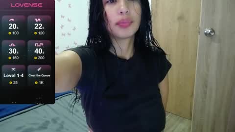 Snapshot of nila_kaia chatting on 04.05.26 nila online show from 04.05.26