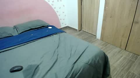 Snapshot of nila_kaia chatting on 04.08.26 nila online show from 04.08.26