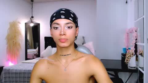 Snapshot of nilam217 chatting on 02.14.25 Nilam online show from 02.14.25