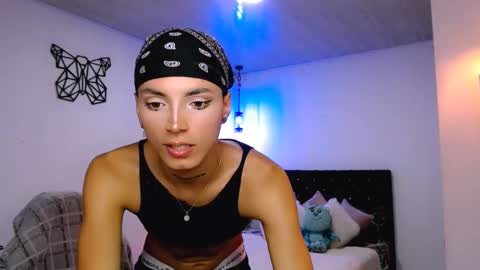 Snapshot of nilam217 chatting on 02.21.25 Nilam online show from 02.21.25